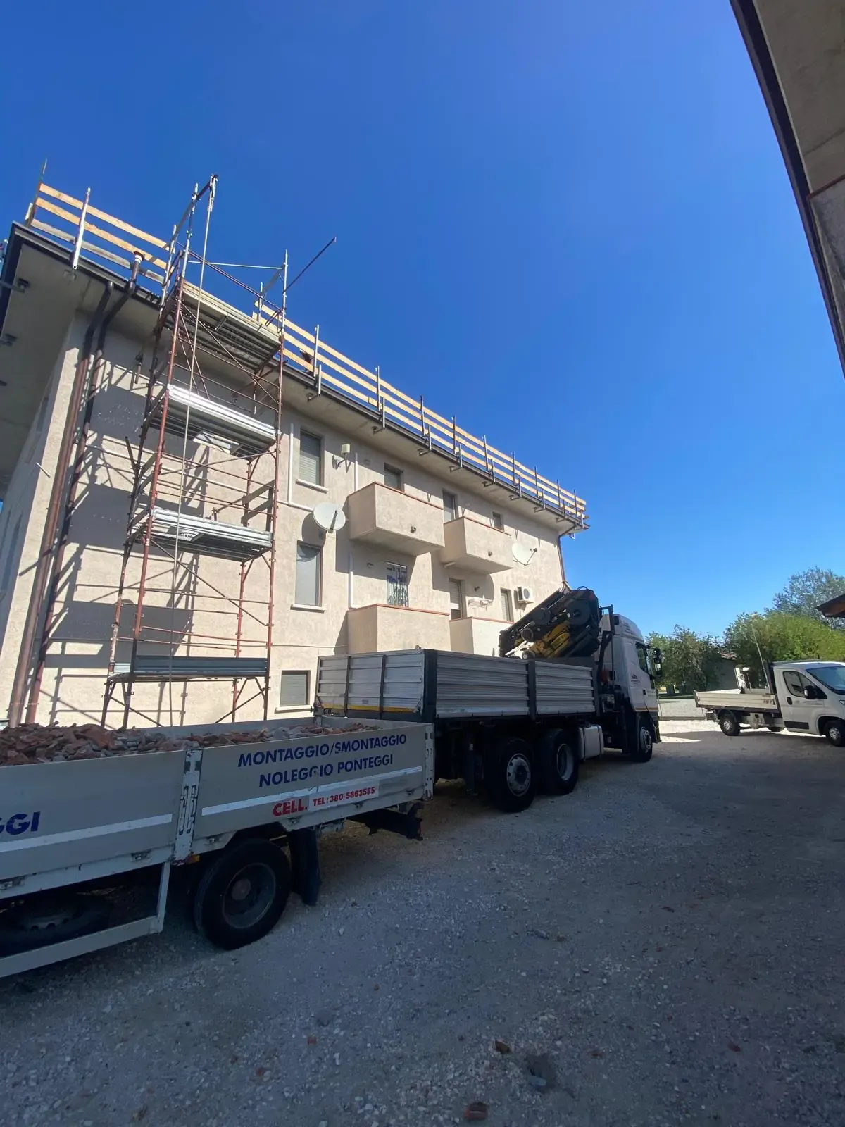 Tinteggiatura facciata condominio — Edil360 Srl